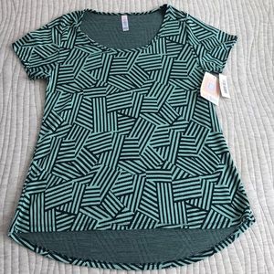 NWT LulaRoe Classic T green pattern Size Small